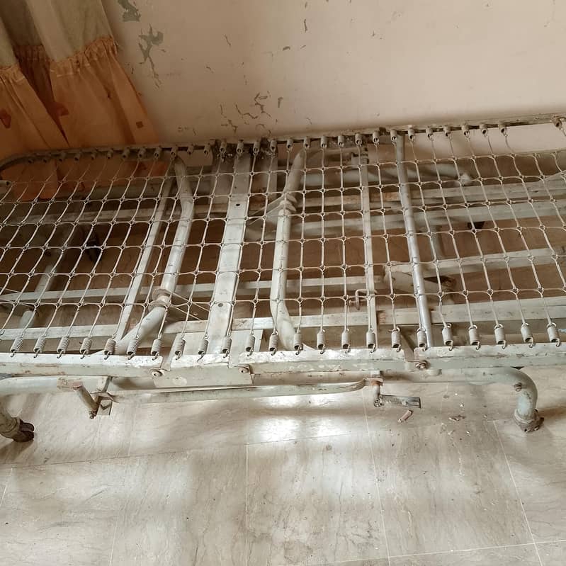 bed comfortable condition 0