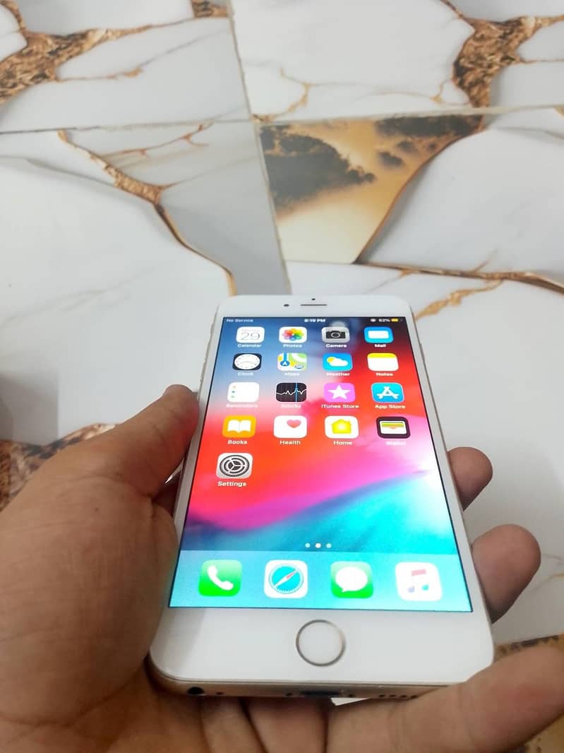 Apple iPhone 6S Plus 2
