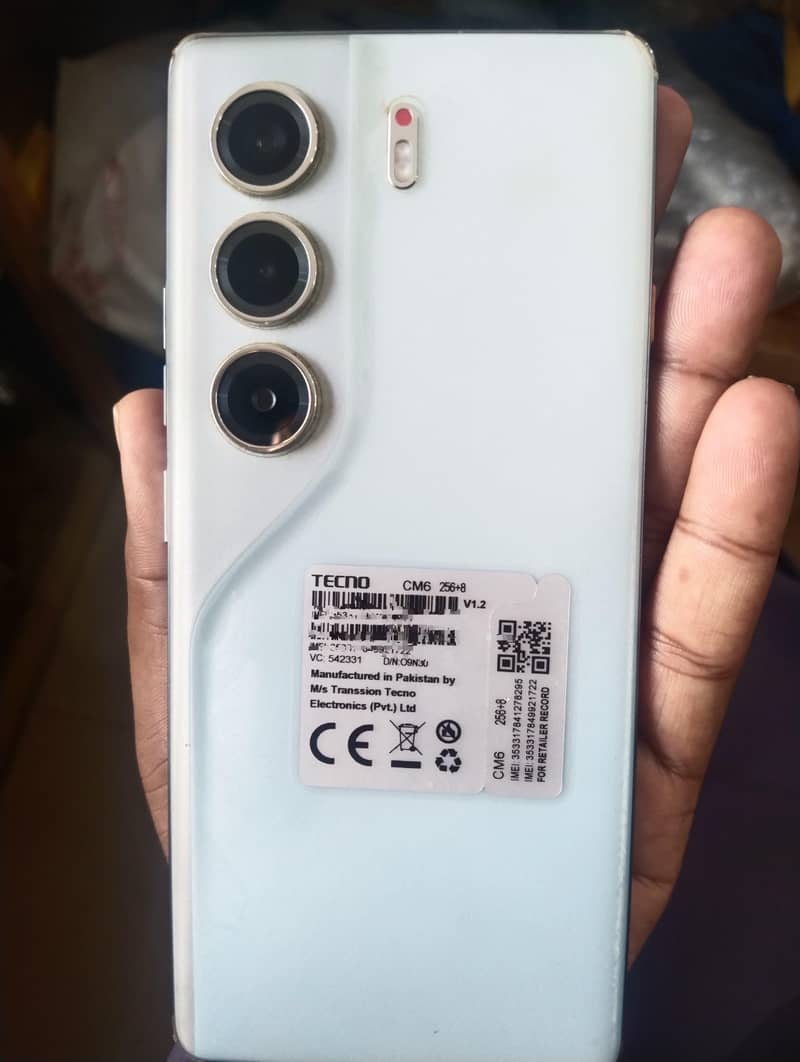 Tecno CAMON 40 Pro 0