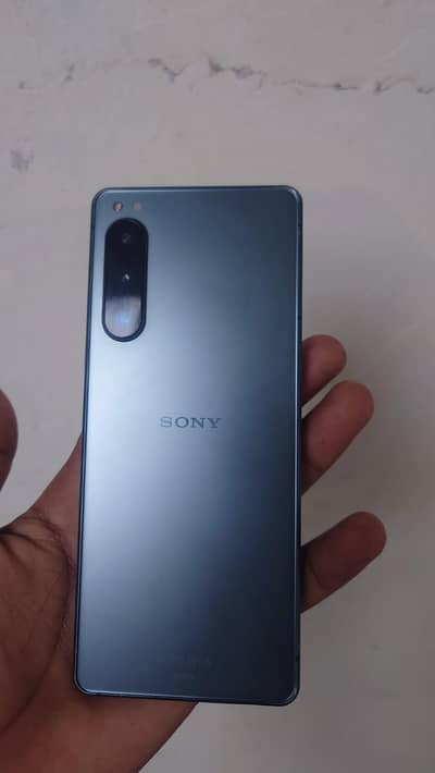 Sony 5 IV Sim time available argent sell