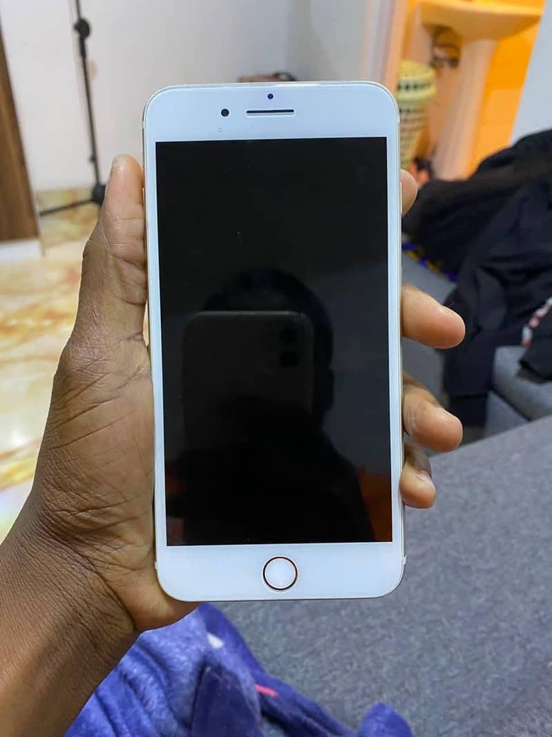 Apple iPhone 7 Plus 1