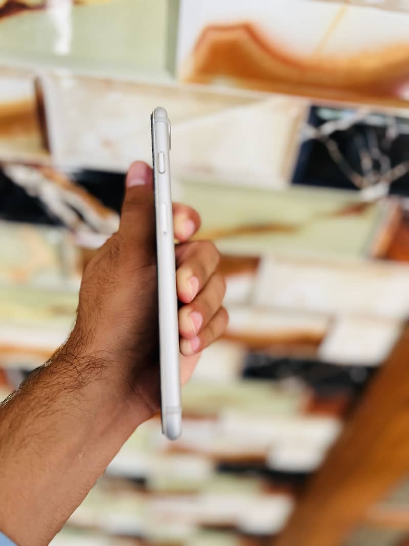 Apple iPhone 7 Plus 2
