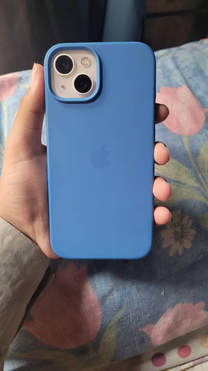 Apple iPhone 13 0