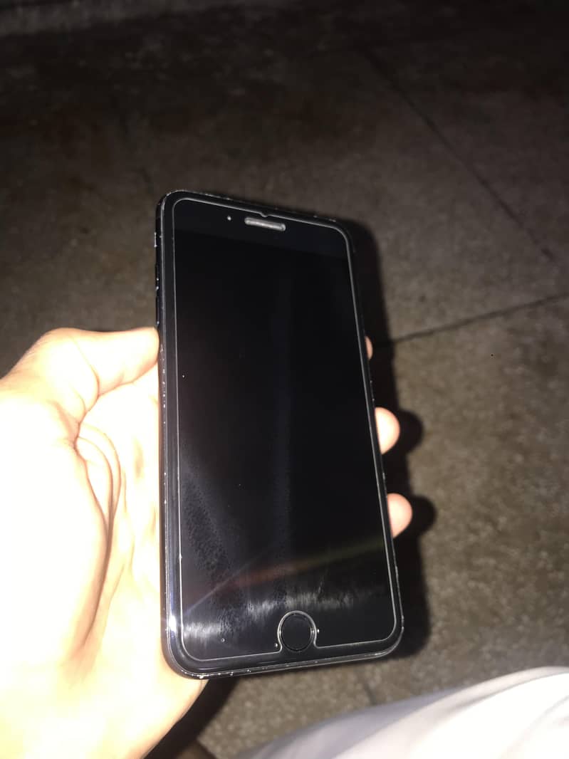 Apple iPhone 7 Plus 3