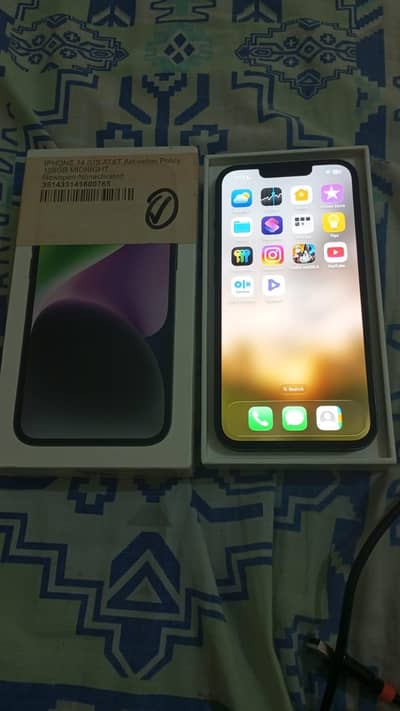 Apple iPhone 14 with box