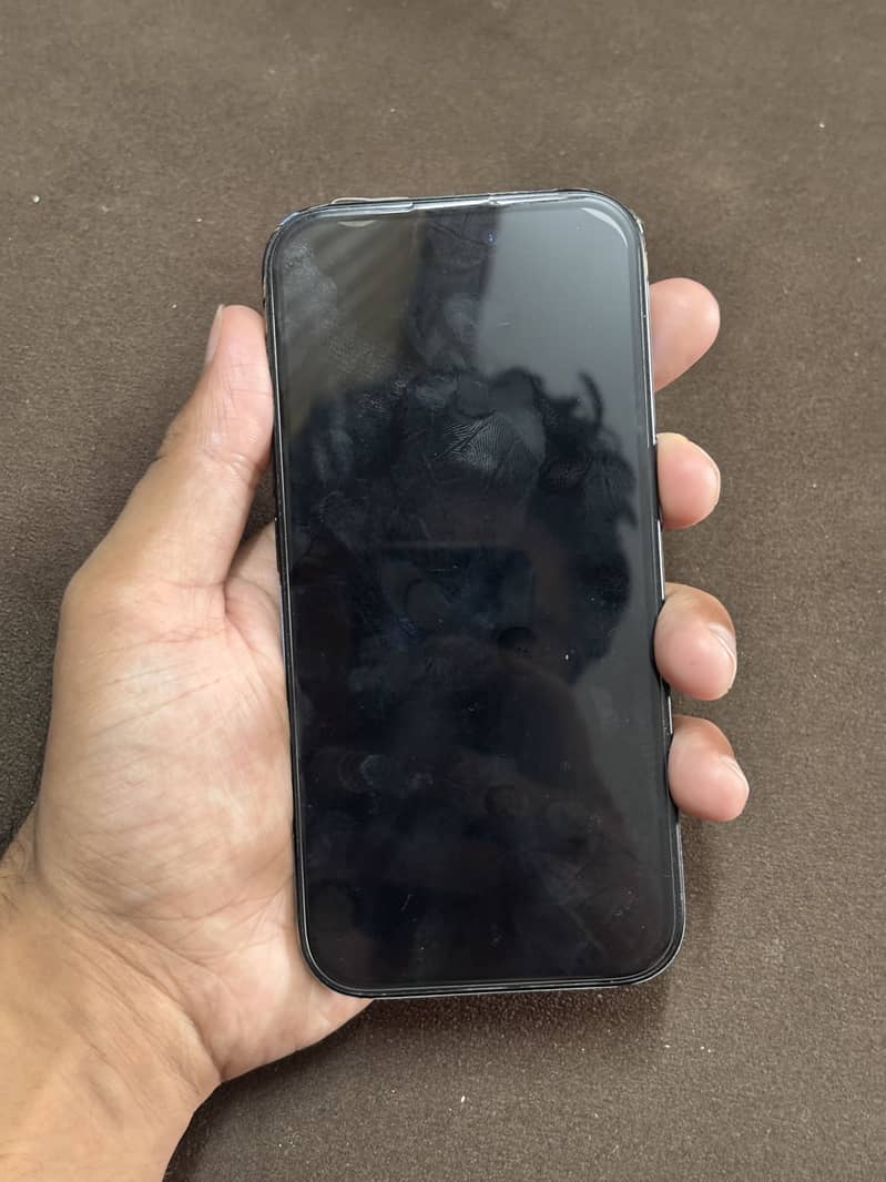 iPhone 16 3