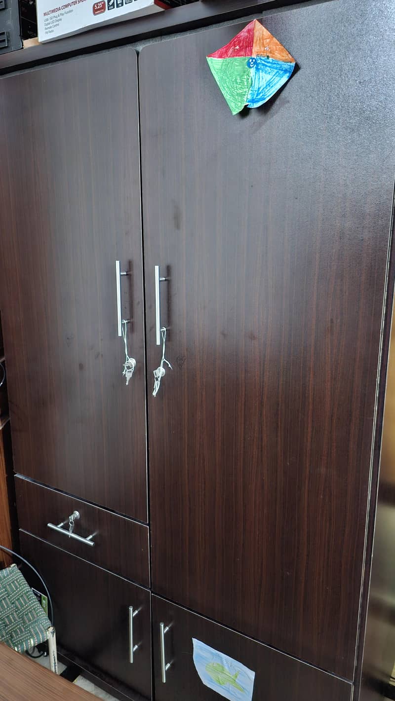 Wardrobe 0