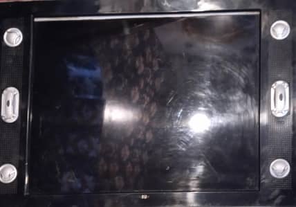 Samsung 20 Inch LED TV with Wall Mount - 100% Working