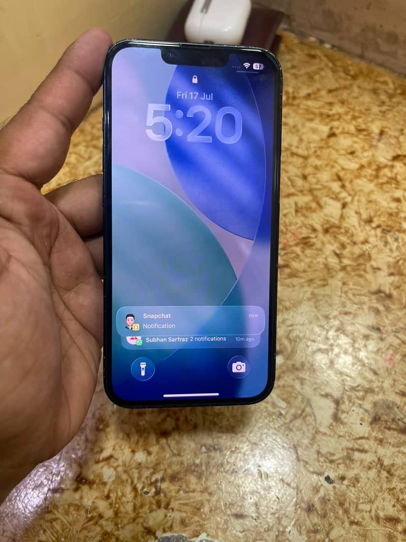 Apple iPhone 13 1