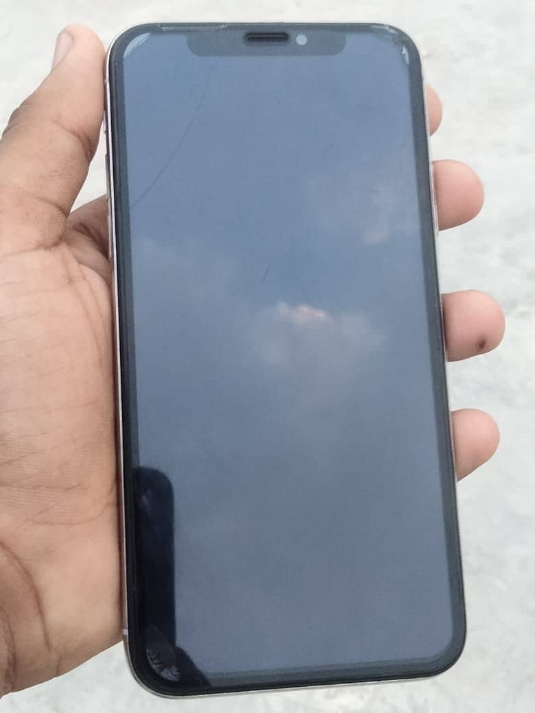 iPhone X 4