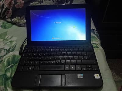 Compaq Mini NetBook, 2/150GBs