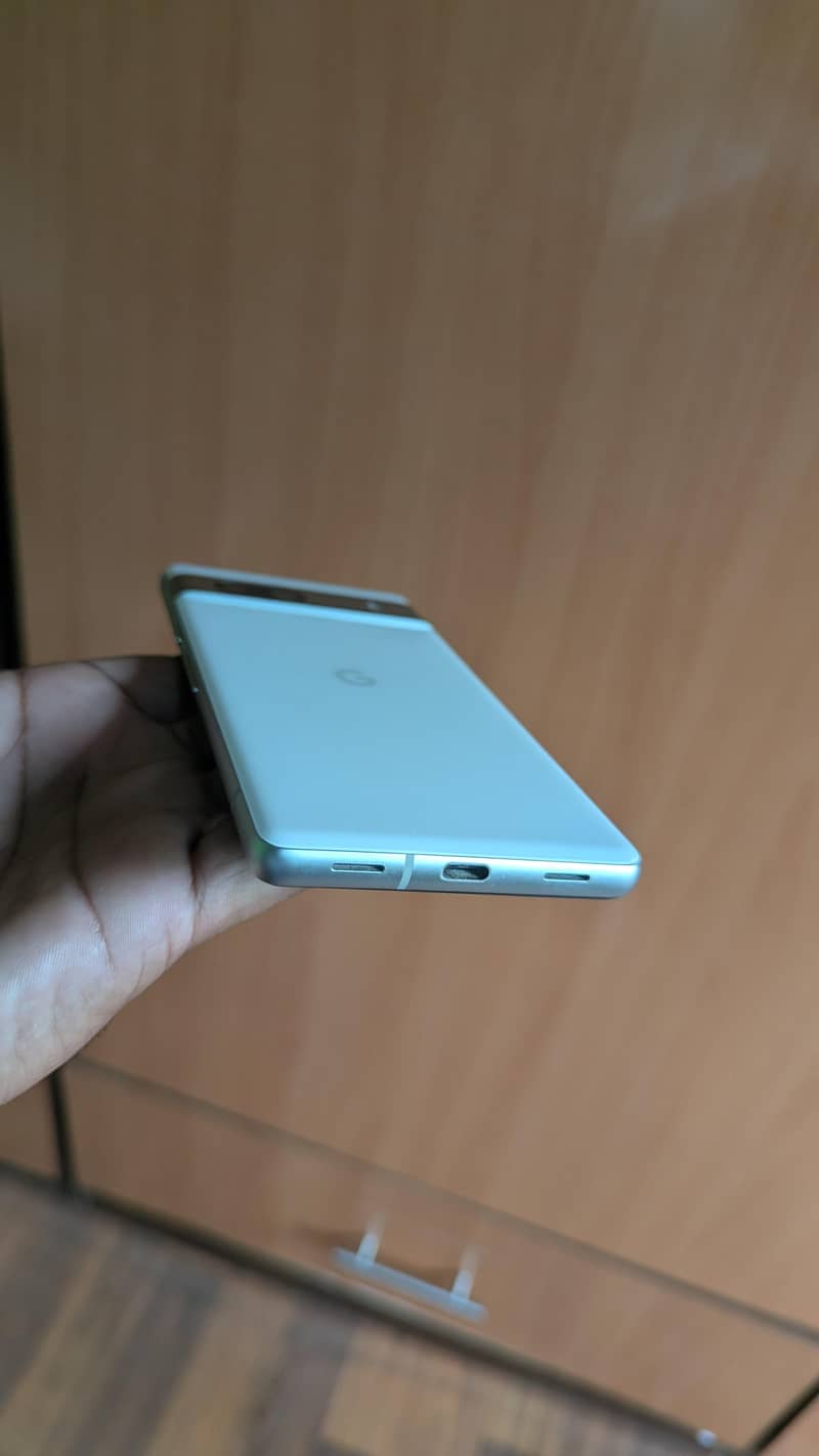 Google Pixel 7a 5