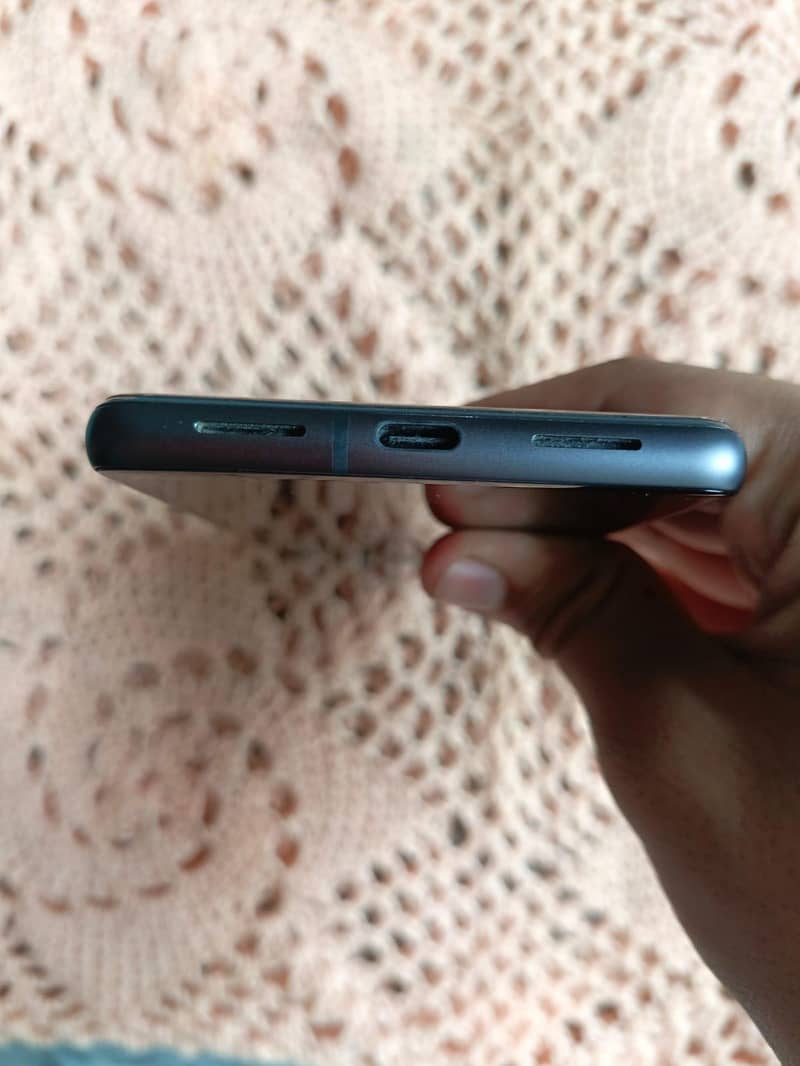 Google Pixel 7 4
