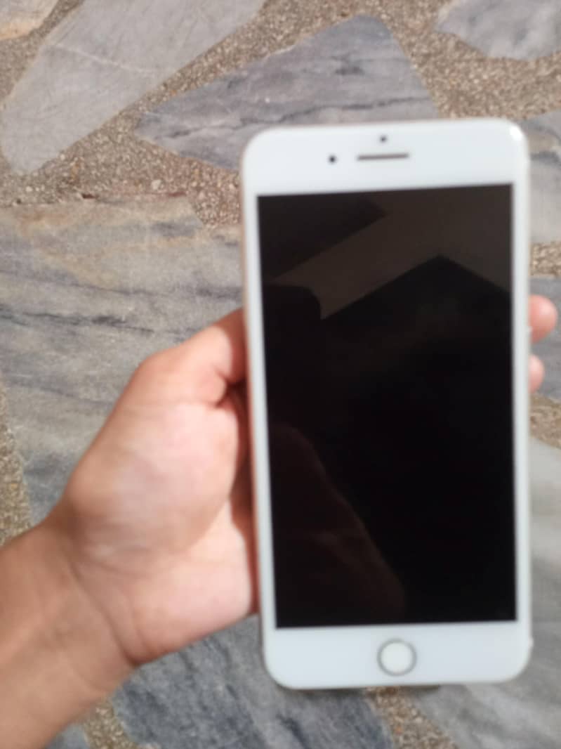 Apple iPhone 7 Plus 5