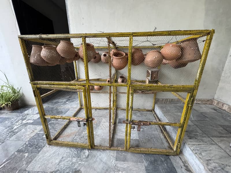 Cages 4