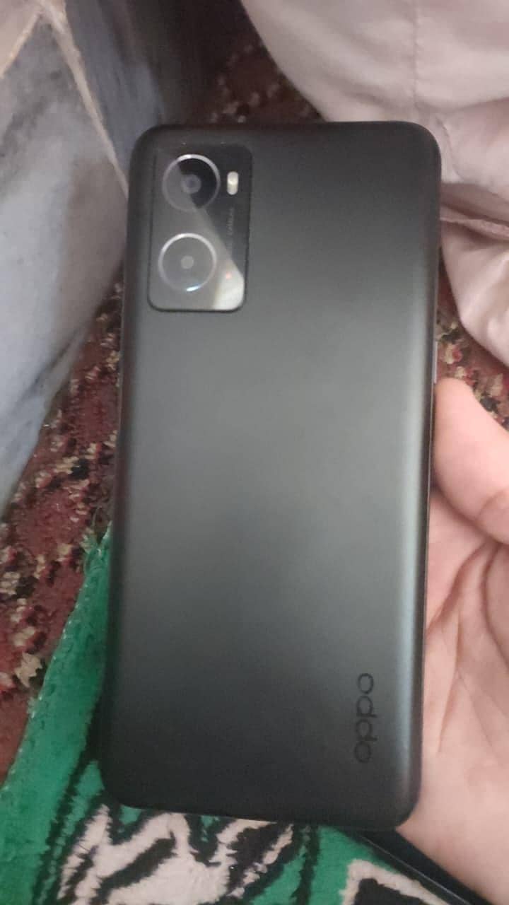 OPPO A76 3