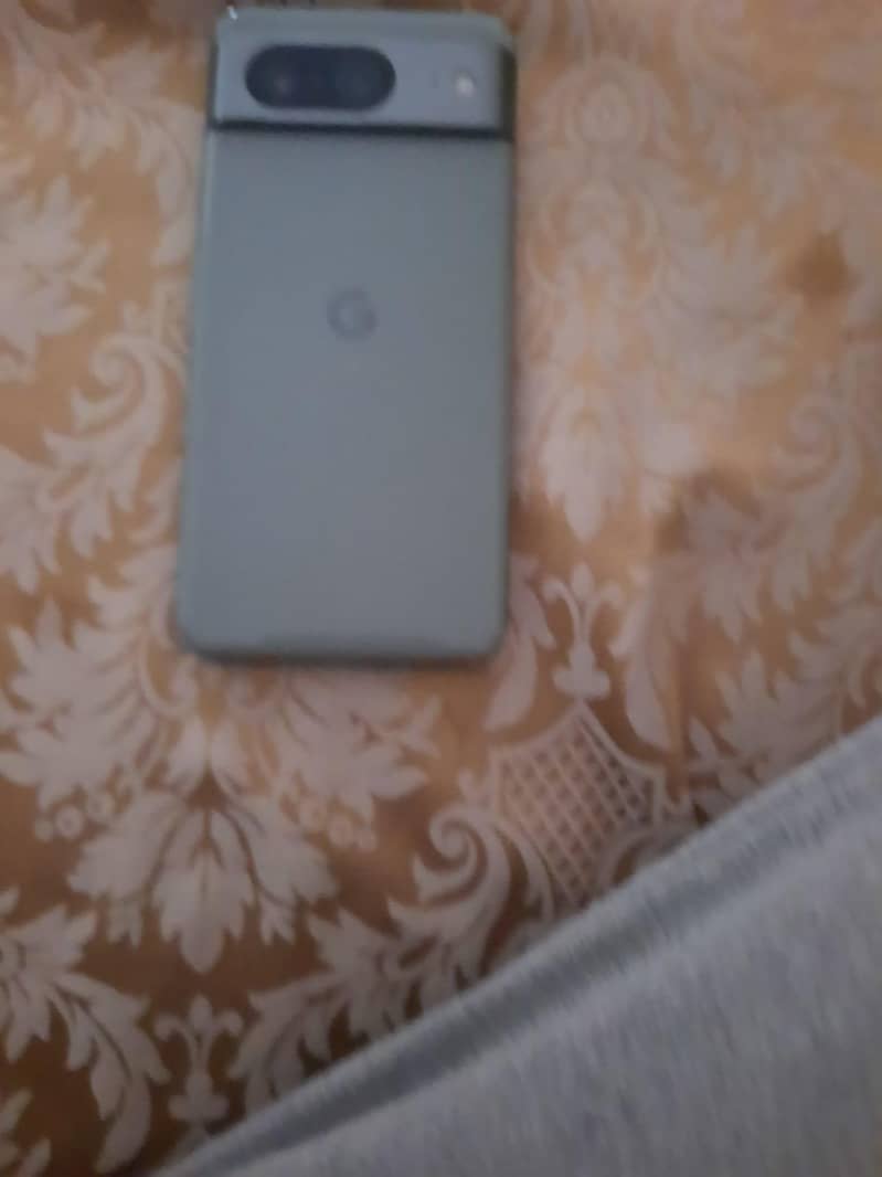Google Pixel 8 3