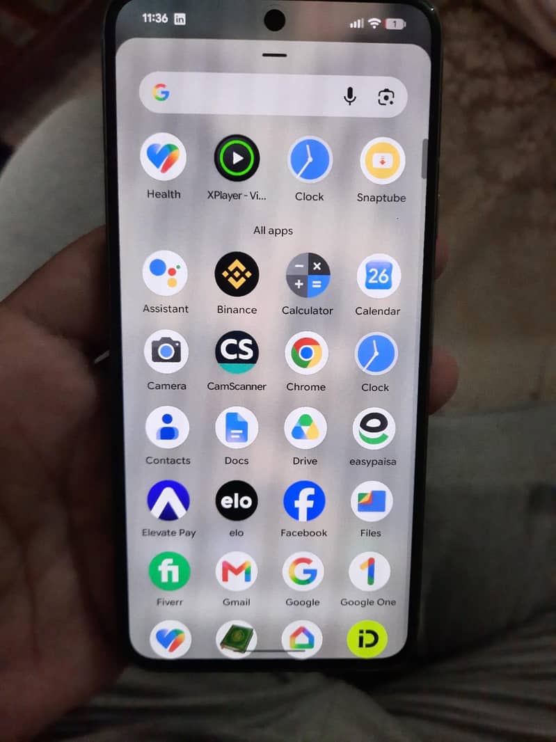 Google Pixel 8 4