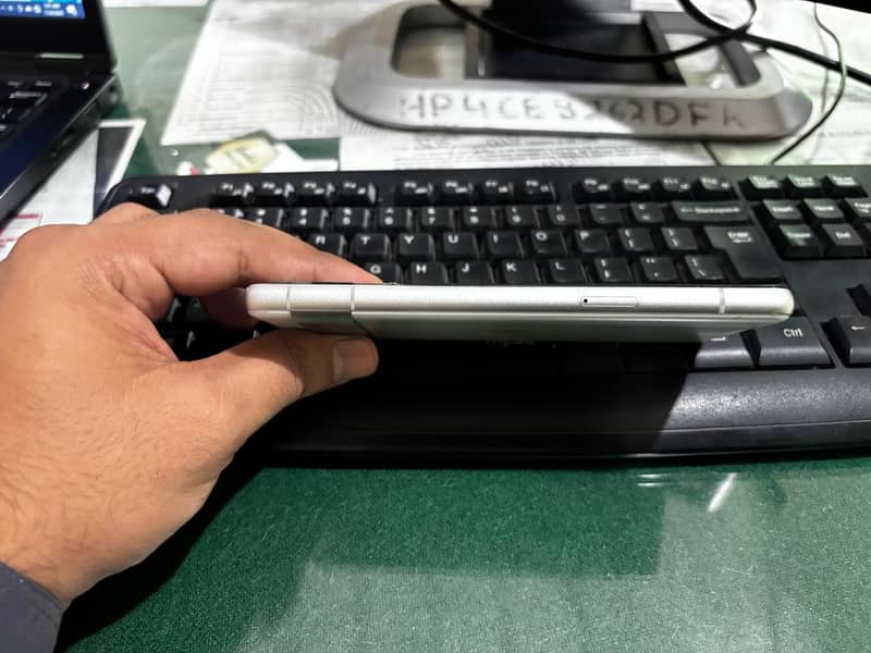Google Pixel 7a 4