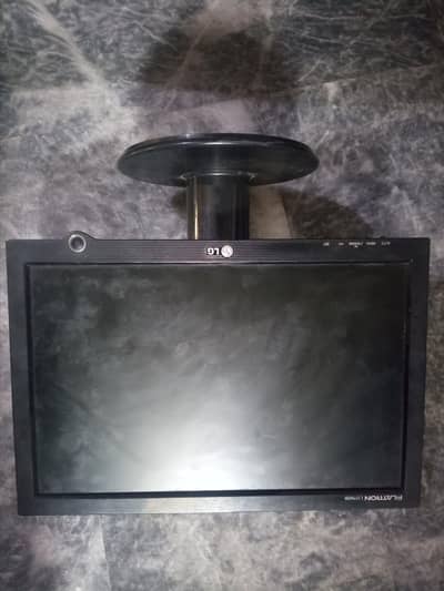 monitor for sale size 20/11 inch