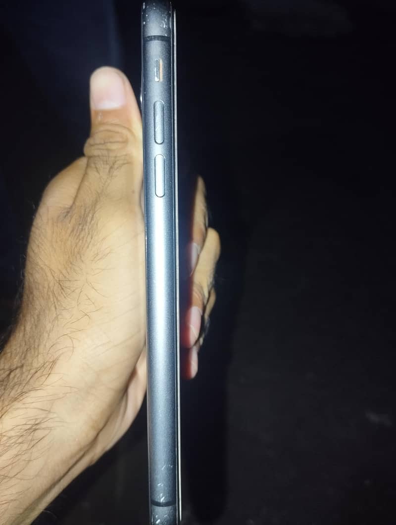 Apple iPhone 11 2