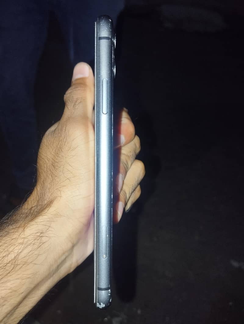 Apple iPhone 11 5