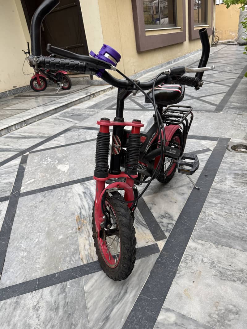 Small cycle 6