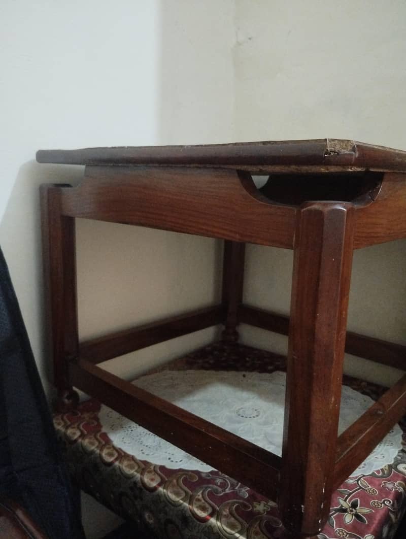 side table 0