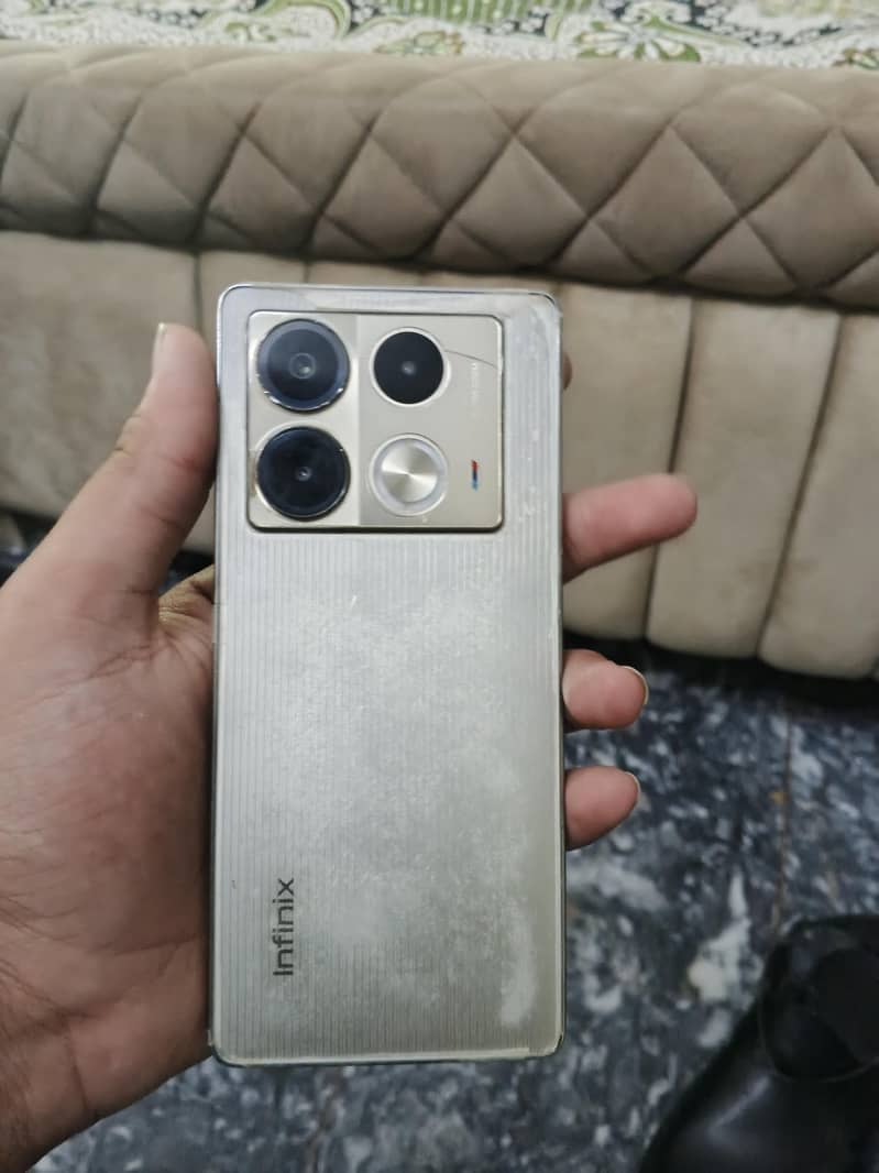 Infinix Note 40 0