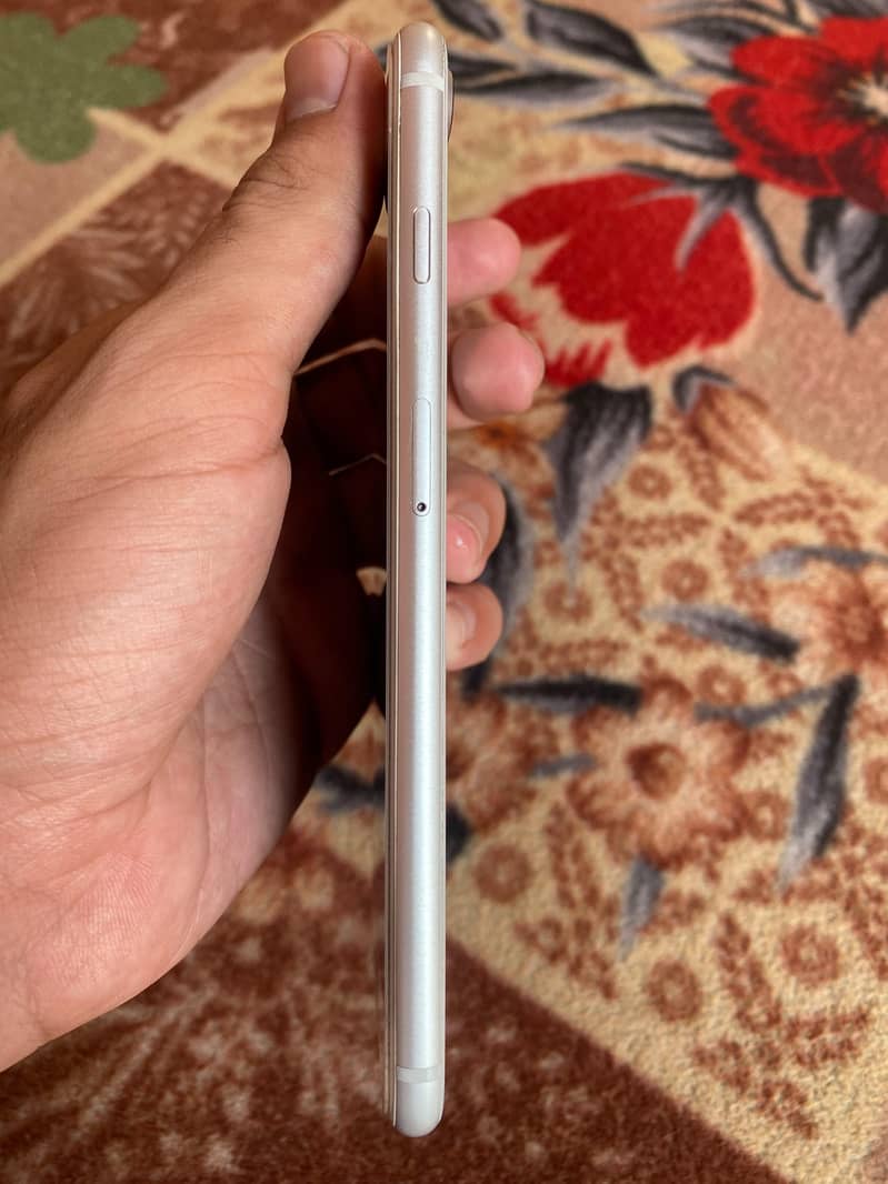 Apple iPhone 8 Plus 2