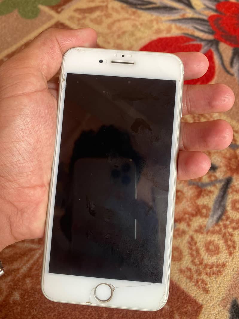 Apple iPhone 8 Plus 3