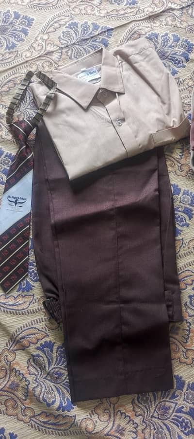 The Skylark  School (TSS) Original Uniform – Complete Set – Like New