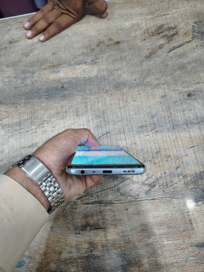 OPPO A54 4