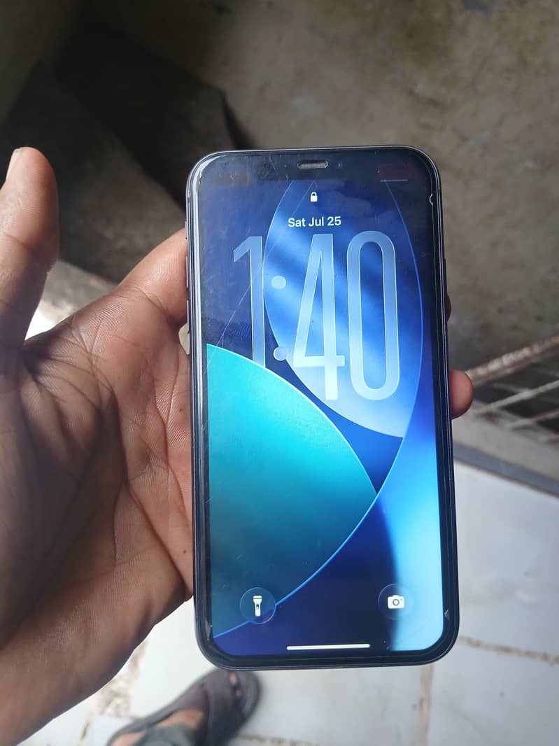 Apple iPhone 11 3