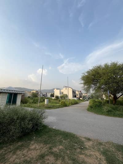 Premium 1 Kanal Plot for sale prime CDA Sector D12 Islamabad