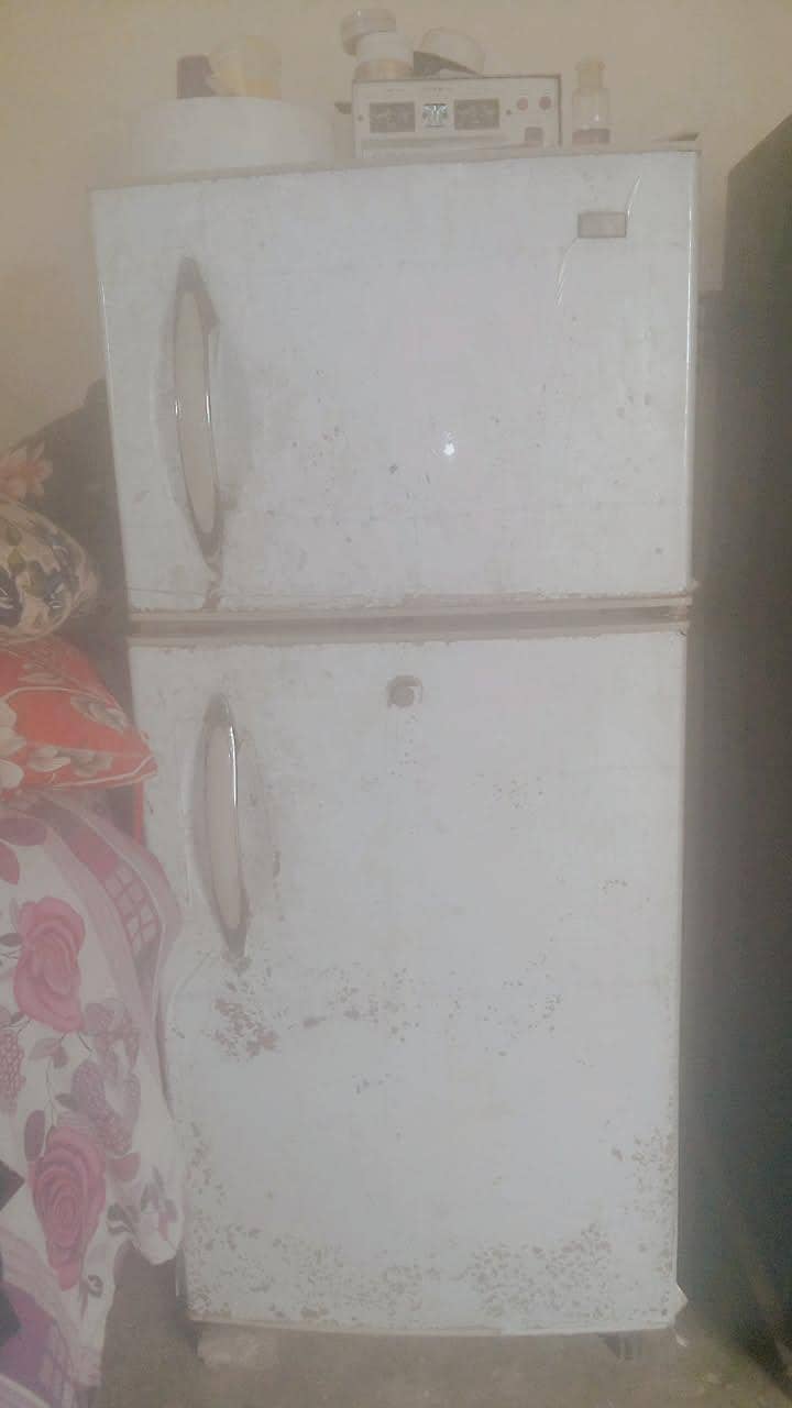 refrigerator 0