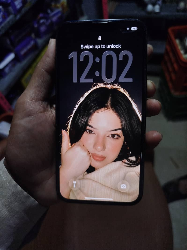 Apple iPhone 13 0