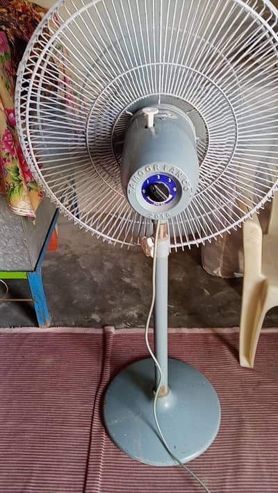 Tamoor Full Size Pedestal Fan – Excellent Condition