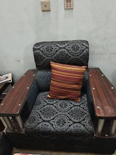 sofa in good condition