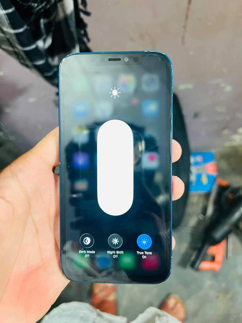 Apple iPhone 12 1