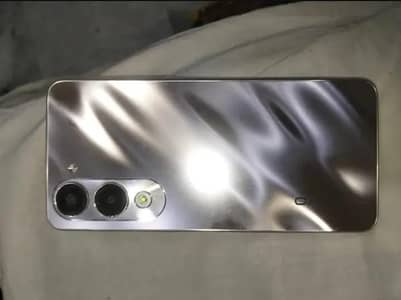 Vivo Y04 (4+4/64) with box charger and official warranty