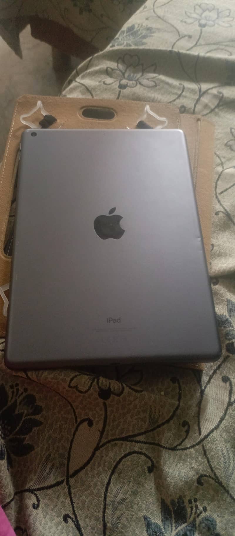 iPads 7 6