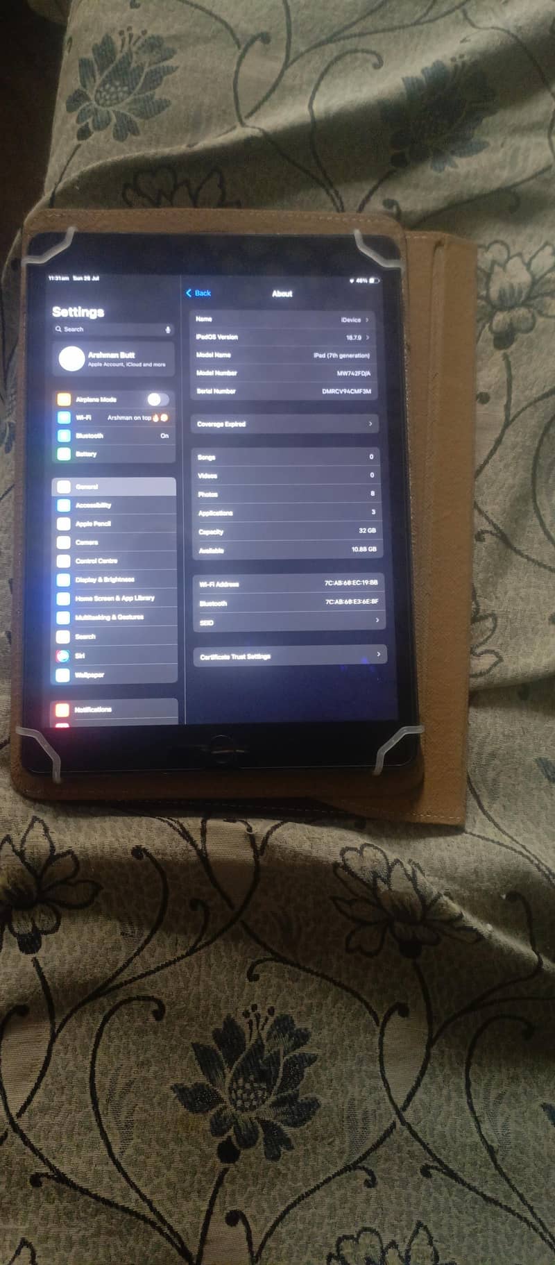 iPads 7 9