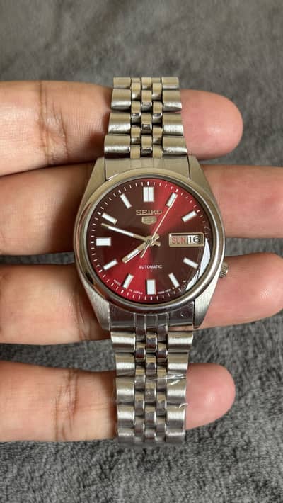 Vintage Seiko 5 Automatic 7009 Men's Wrist Watch – Day Date