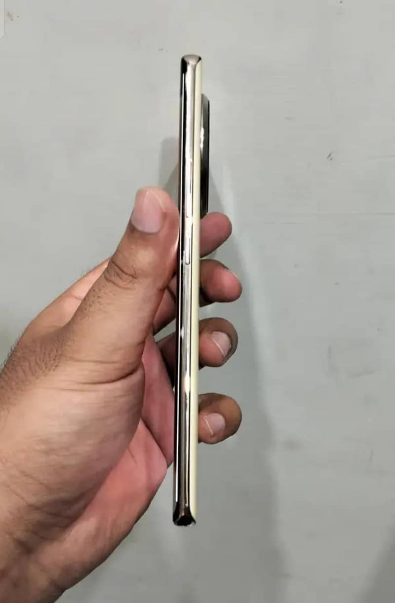 Tecno CAMON 30S/8/256 1