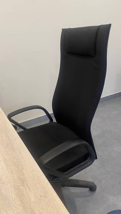 Master Offisys Long Back Chairs