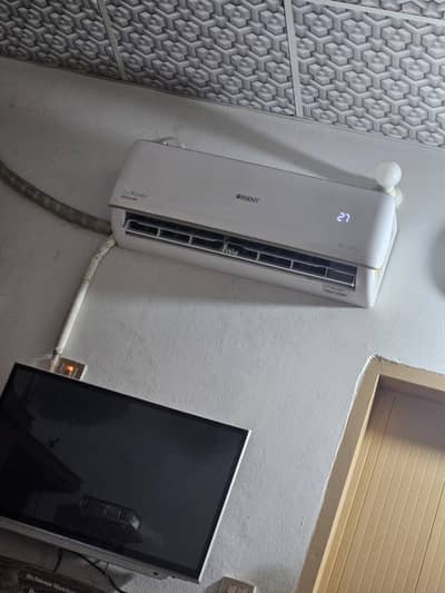 Orient dc inverter 1 ton Ultron Confirt