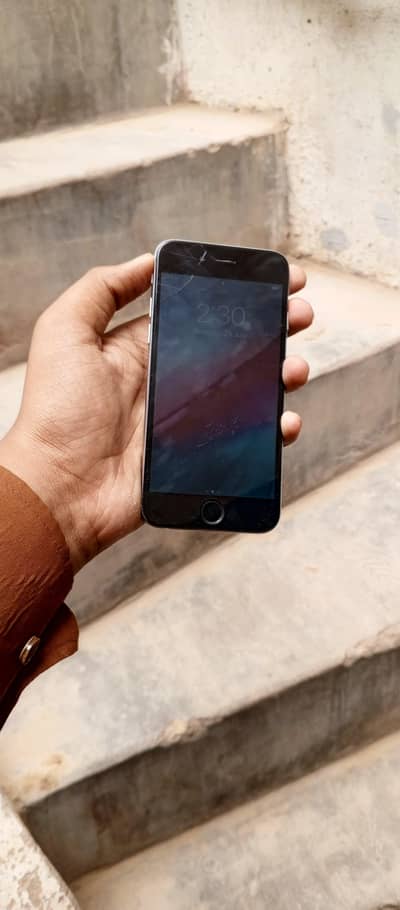 Apple iPhone 6