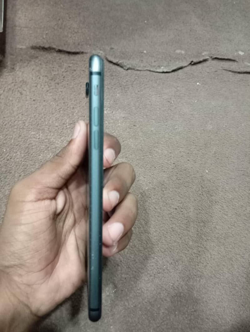 Apple iPhone 8 Plus 1