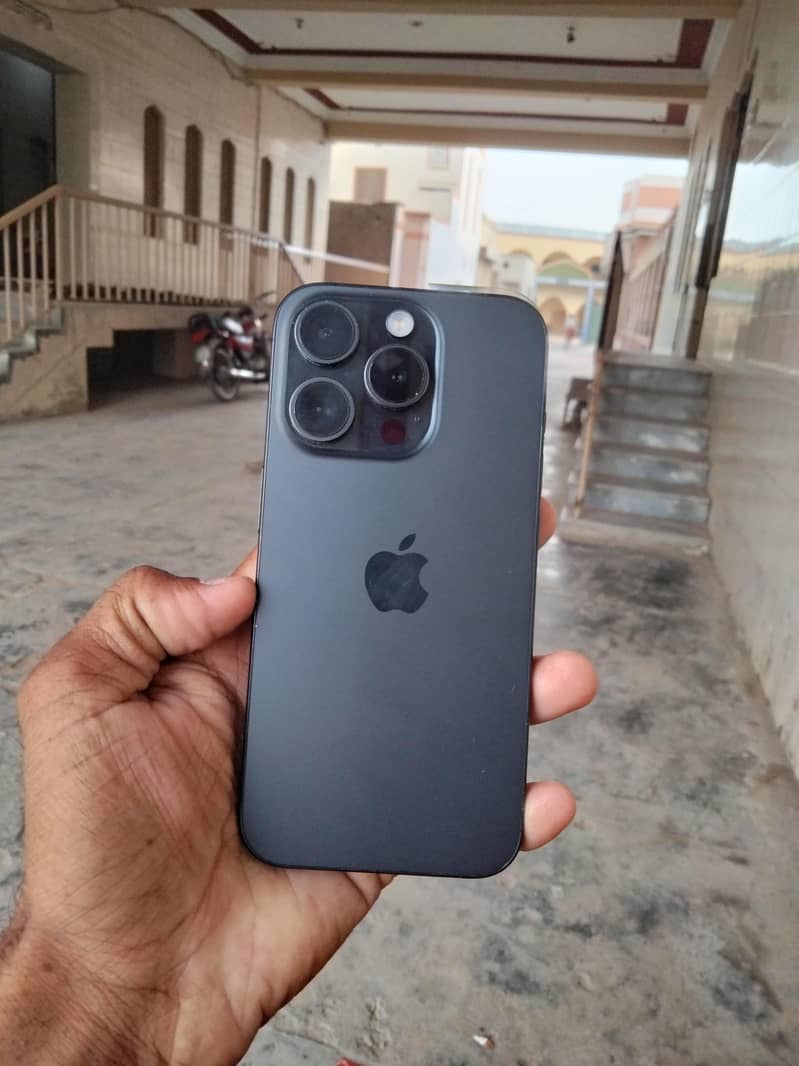 iPhone 15 pro 0